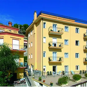 3* Hotel Tritone