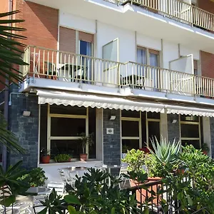 3* Hotel Ambassador
